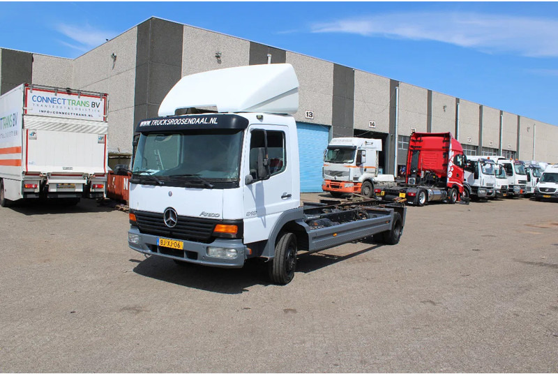 Mercedes-Benz Atego 918 + MANUAL + EURO 2 - Châssis cabine: photos 2 Mercedes-Benz Atego 918 + MANUAL + EURO 2 - Châssis cabine: photos 2