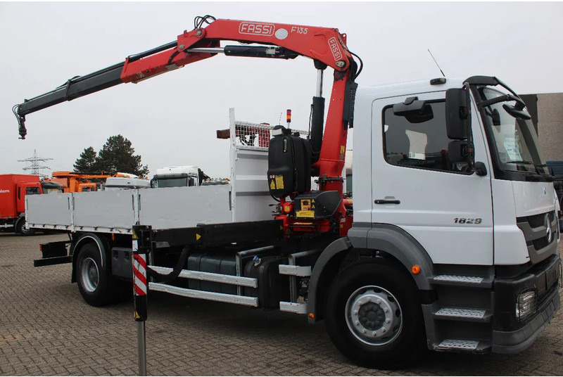 Mercedes-Benz Axor 1929 + FASSI F135 + REMOTE + EURO 5 + MANUAL - Camion grue: photos 2 Mercedes-Benz Axor 1929 + FASSI F135 + REMOTE + EURO 5 + MANUAL - Camion grue: photos 2