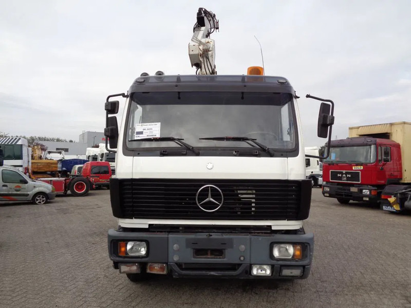 Mercedes-Benz SK 2433 + Semi-Auto + PTO + Serie 14 Crane + 3 pedals - Camion grue: photos 2 Mercedes-Benz SK 2433 + Semi-Auto + PTO + Serie 14 Crane + 3 pedals - Camion grue: photos 2