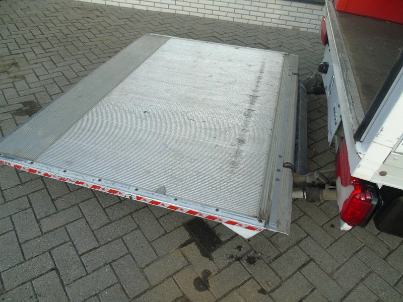 Fourgon Mercedes-Benz Sprinter 314 + lift: photos 15