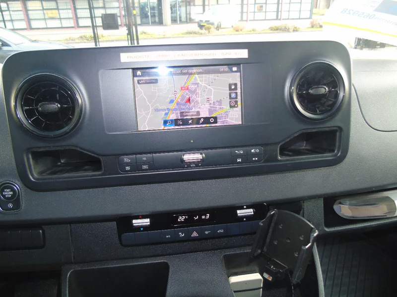 Fourgon Mercedes-Benz Sprinter 314 + lift: photos 10