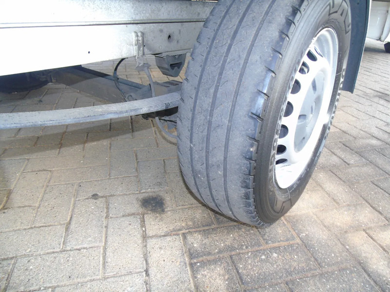 Fourgon Mercedes-Benz Sprinter 314 + lift: photos 18