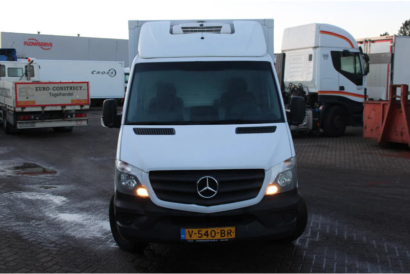Mercedes-Benz Sprinter 316 + THERMO KING - Véhicule utilitaire frigorifique: photos 2 Mercedes-Benz Sprinter 316 + THERMO KING - Véhicule utilitaire frigorifique: photos 2