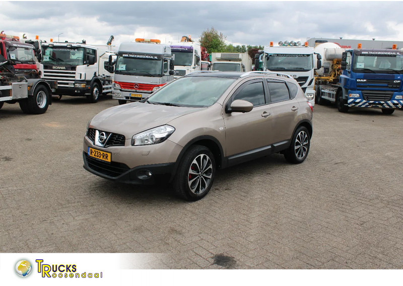 Nissan QASHQAI 2.0 AUTOMATIC / CAMERA - SUV: photos 1 Nissan QASHQAI 2.0 AUTOMATIC / CAMERA - SUV: photos 1