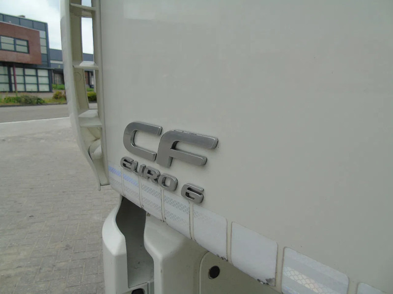 Tracteur routier DAF CF 400: photos 13