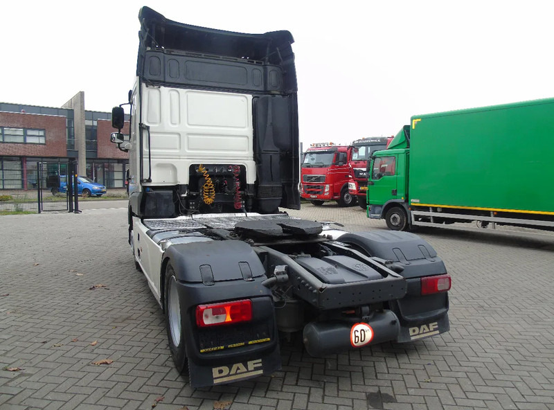 DAF XF 106.480 + EURO 6 + SPOILER - Tracteur routier: photos 5 DAF XF 106.480 + EURO 6 + SPOILER - Tracteur routier: photos 5