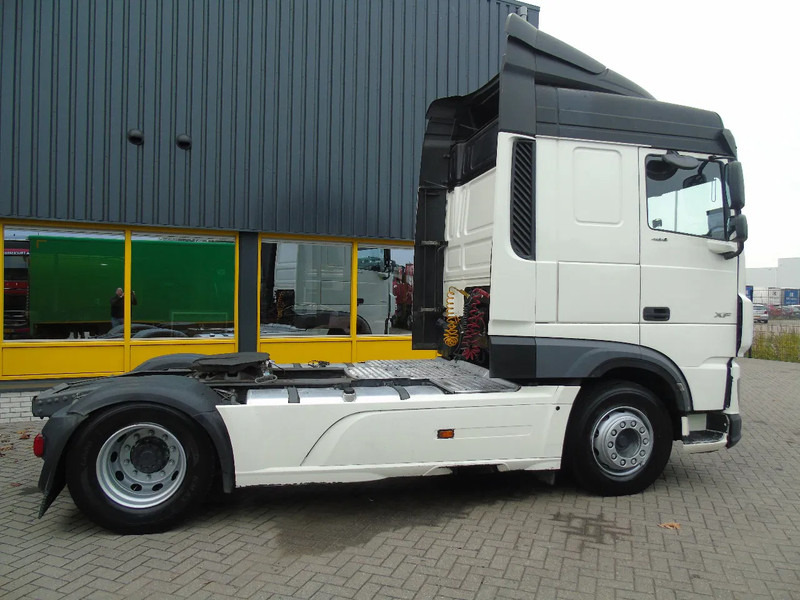 DAF XF 106.480 + EURO 6 + SPOILER - Tracteur routier: photos 3 DAF XF 106.480 + EURO 6 + SPOILER - Tracteur routier: photos 3