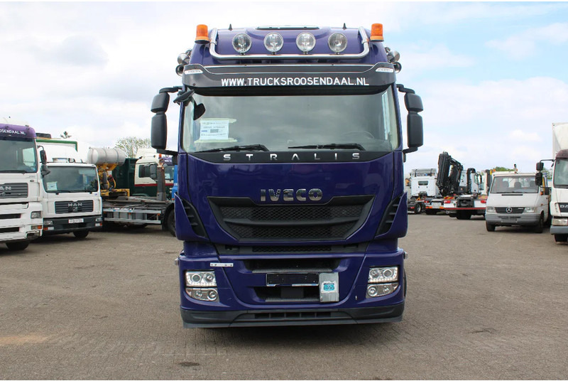 Iveco Stralis 460 + 6X2 + RETARDER + EURO 6 + SPOILERS - Tracteur routier: photos 4 Iveco Stralis 460 + 6X2 + RETARDER + EURO 6 + SPOILERS - Tracteur routier: photos 4