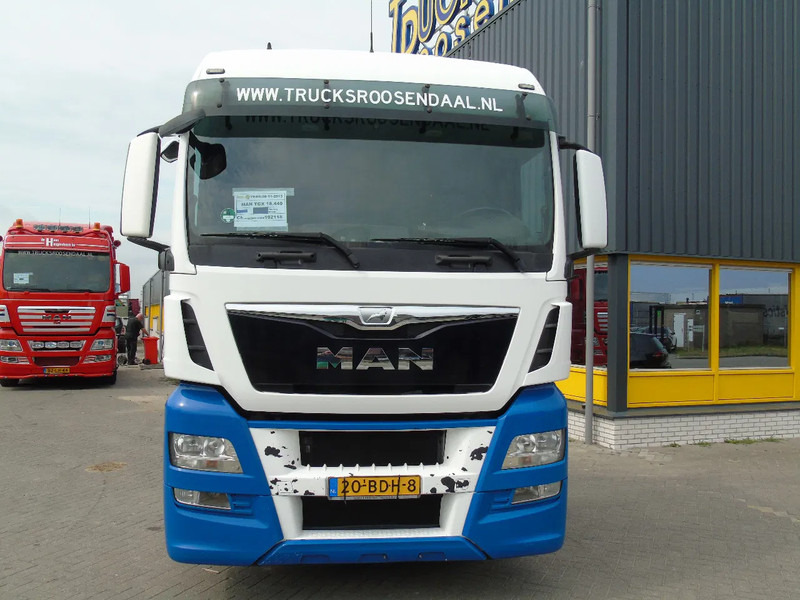 MAN TGX 18.440 + EURO 6 + 6X2 - Tracteur routier: photos 2 MAN TGX 18.440 + EURO 6 + 6X2 - Tracteur routier: photos 2