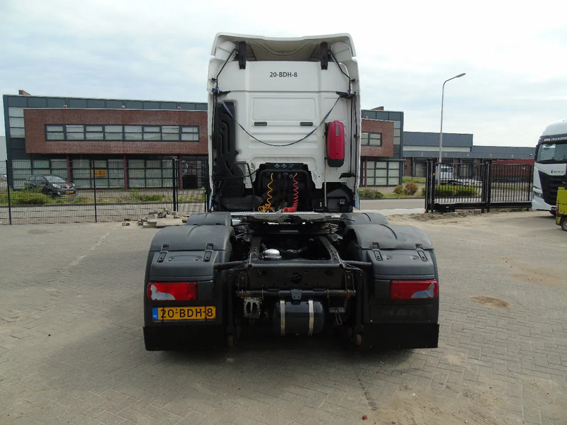MAN TGX 18.440 + EURO 6 + 6X2 - Tracteur routier: photos 5 MAN TGX 18.440 + EURO 6 + 6X2 - Tracteur routier: photos 5