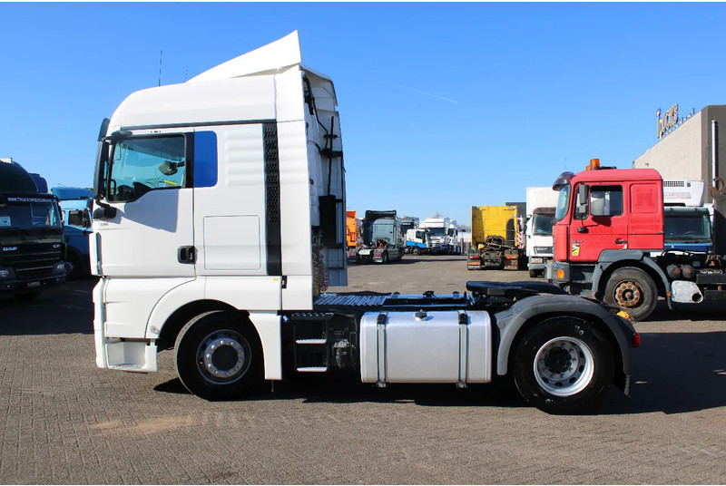 MAN TGX 19.420 + SPOILER - Tracteur routier: photos 3 MAN TGX 19.420 + SPOILER - Tracteur routier: photos 3