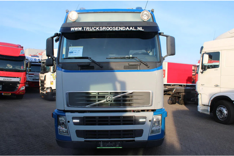 Volvo FH 12.440 + xl cab + manual + EURO 5 - Tracteur routier: photos 4 Volvo FH 12.440 + xl cab + manual + EURO 5 - Tracteur routier: photos 4