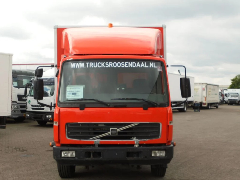 Volvo FL 220 + Manual + HMF 150 crane - Camion plateau: photos 2 Volvo FL 220 + Manual + HMF 150 crane - Camion plateau: photos 2