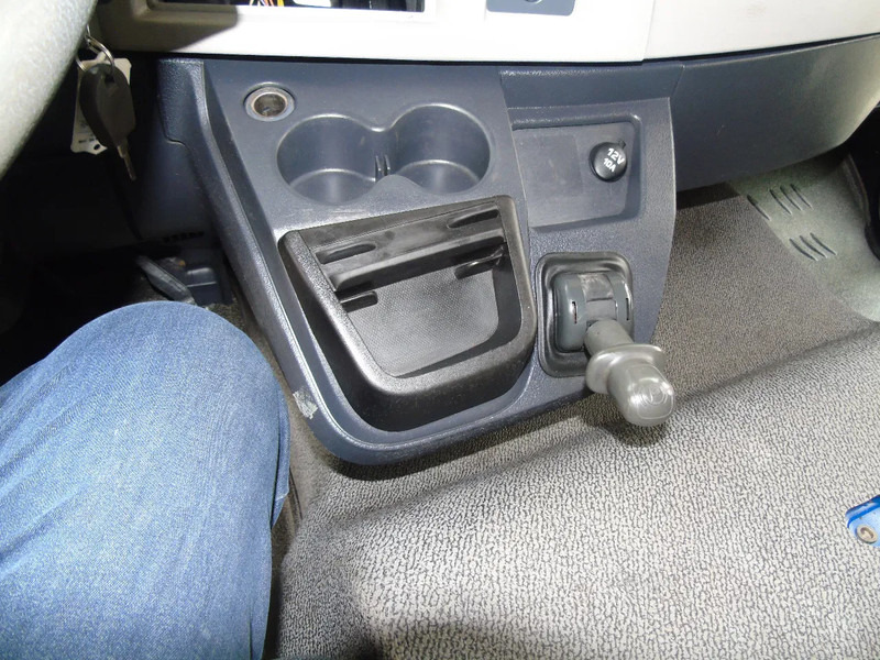 Camion fourgon Volvo FL 260 + 18T + LIFT: photos 12
