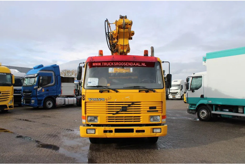 Volvo FL10 8X4 + GROMACH 34 mtr. + EURO 2 - Camion grue: photos 3 Volvo FL10 8X4 + GROMACH 34 mtr. + EURO 2 - Camion grue: photos 3