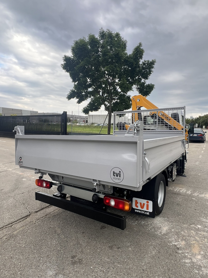 FUSO 35 3S - Camion grue: photos 4 FUSO 35 3S - Camion grue: photos 4