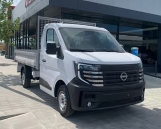 Nissan - Camion benne: photos 1 Nissan - Camion benne: photos 1