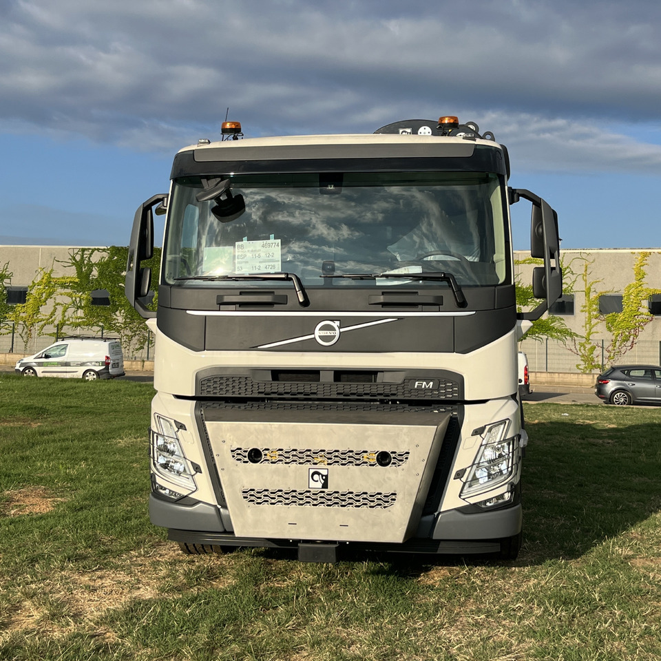 Volvo FM84RF3A - Camion plateau, Camion grue: photos 2 Volvo FM84RF3A - Camion plateau, Camion grue: photos 2
