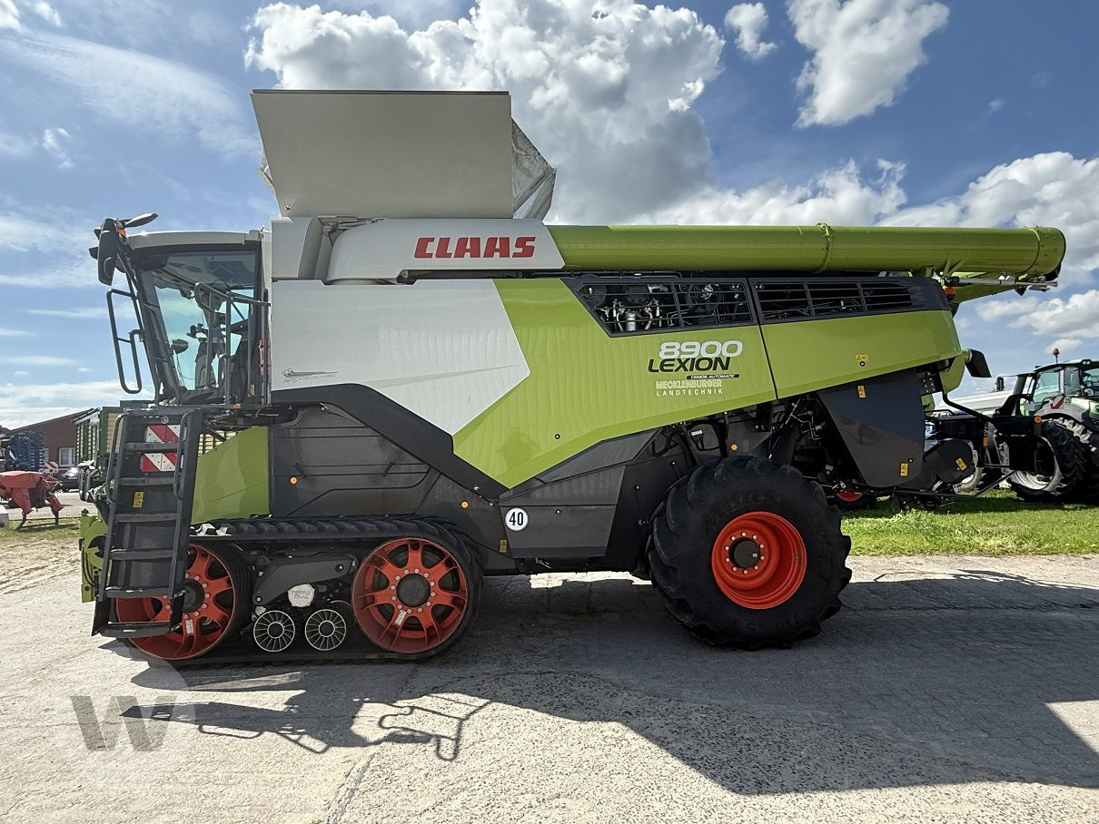 CLAAS Lexion 8900 TT - Moissonneuse-batteuse: photos 3 CLAAS Lexion 8900 TT - Moissonneuse-batteuse: photos 3