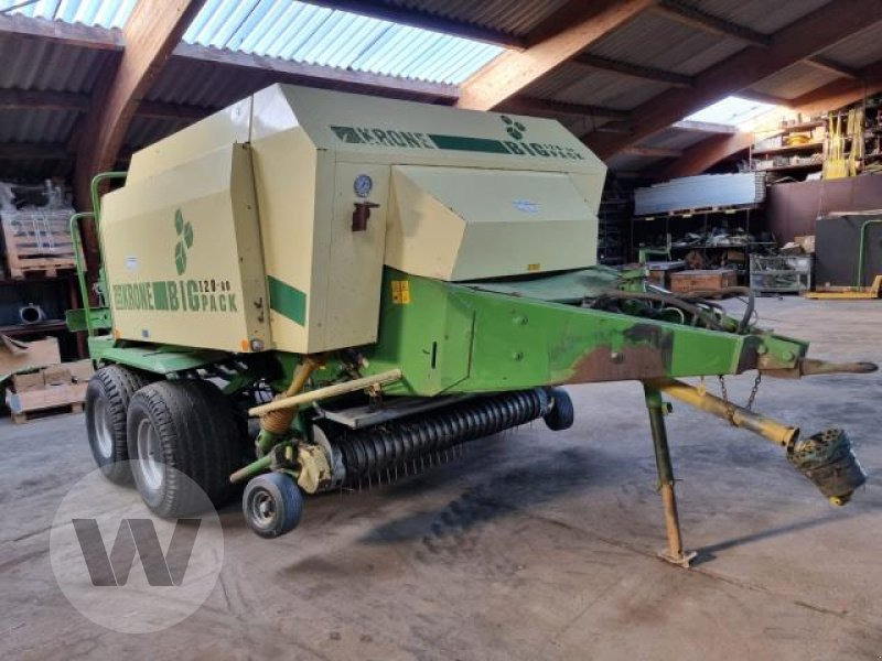 Krone Big Pack 120-80 - Presse à balles cubiques: photos 2 Krone Big Pack 120-80 - Presse à balles cubiques: photos 2