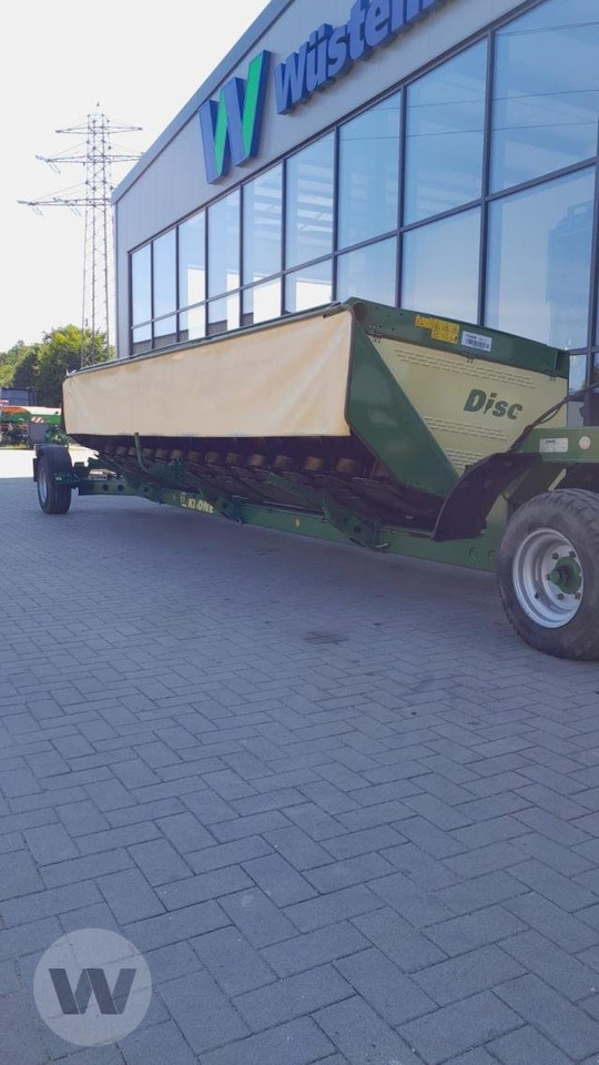 Krone X-Disc 6200 GPS-SW - Faucheuse: photos 2 Krone X-Disc 6200 GPS-SW - Faucheuse: photos 2