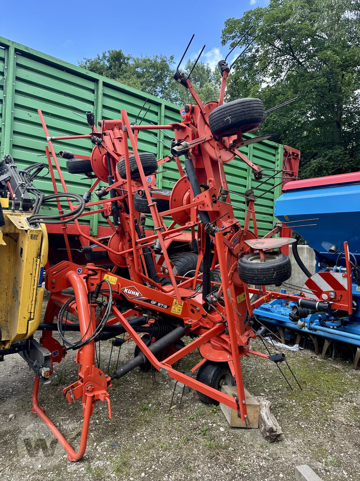 Kuhn GF 8712 - Faneuse: photos 1 Kuhn GF 8712 - Faneuse: photos 1