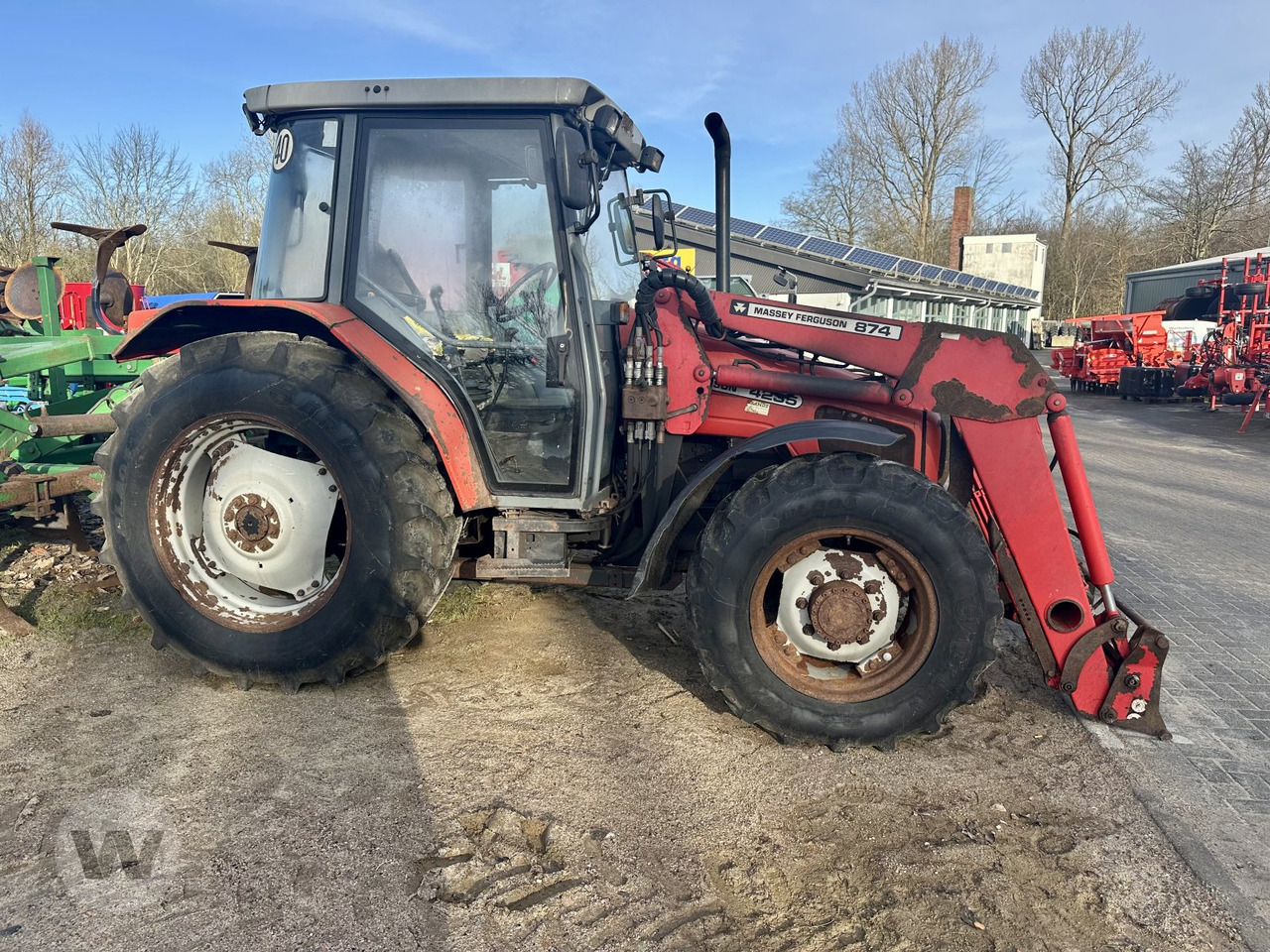 Massey Ferguson 4235 - Tracteur agricole: photos 1 Massey Ferguson 4235 - Tracteur agricole: photos 1