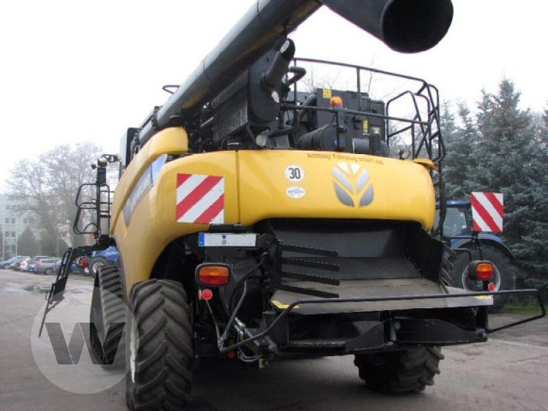 New Holland CR 9090 SCR - Moissonneuse-batteuse: photos 5 New Holland CR 9090 SCR - Moissonneuse-batteuse: photos 5