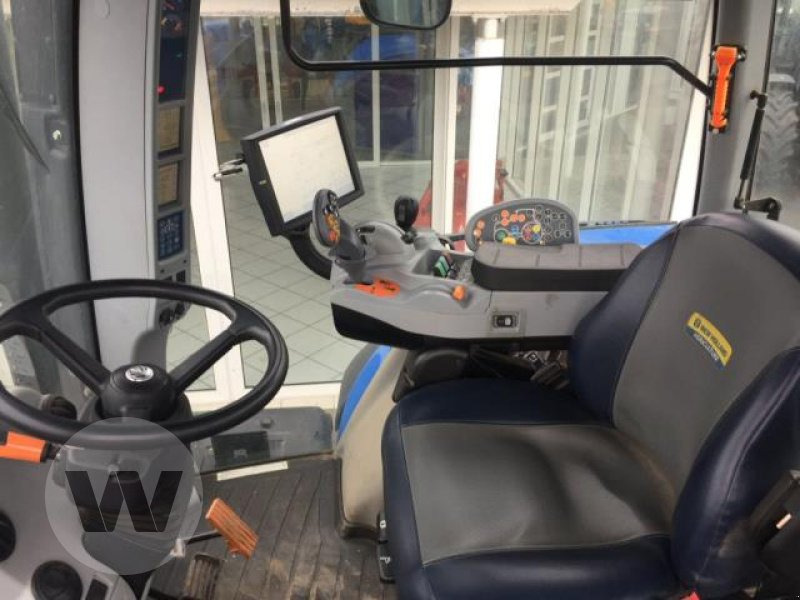 New Holland T 8.420 - Tracteur agricole: photos 5 New Holland T 8.420 - Tracteur agricole: photos 5