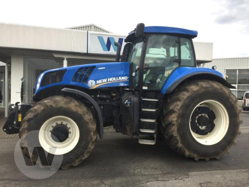 New Holland T 8.420 - Tracteur agricole: photos 2 New Holland T 8.420 - Tracteur agricole: photos 2