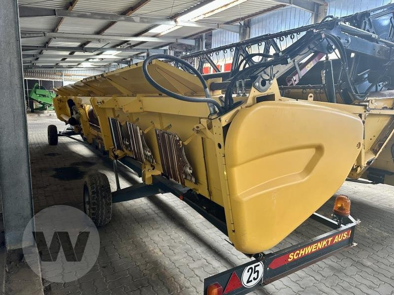 New Holland VARIFEED 35V - Moissoneuse: photos 3 New Holland VARIFEED 35V - Moissoneuse: photos 3