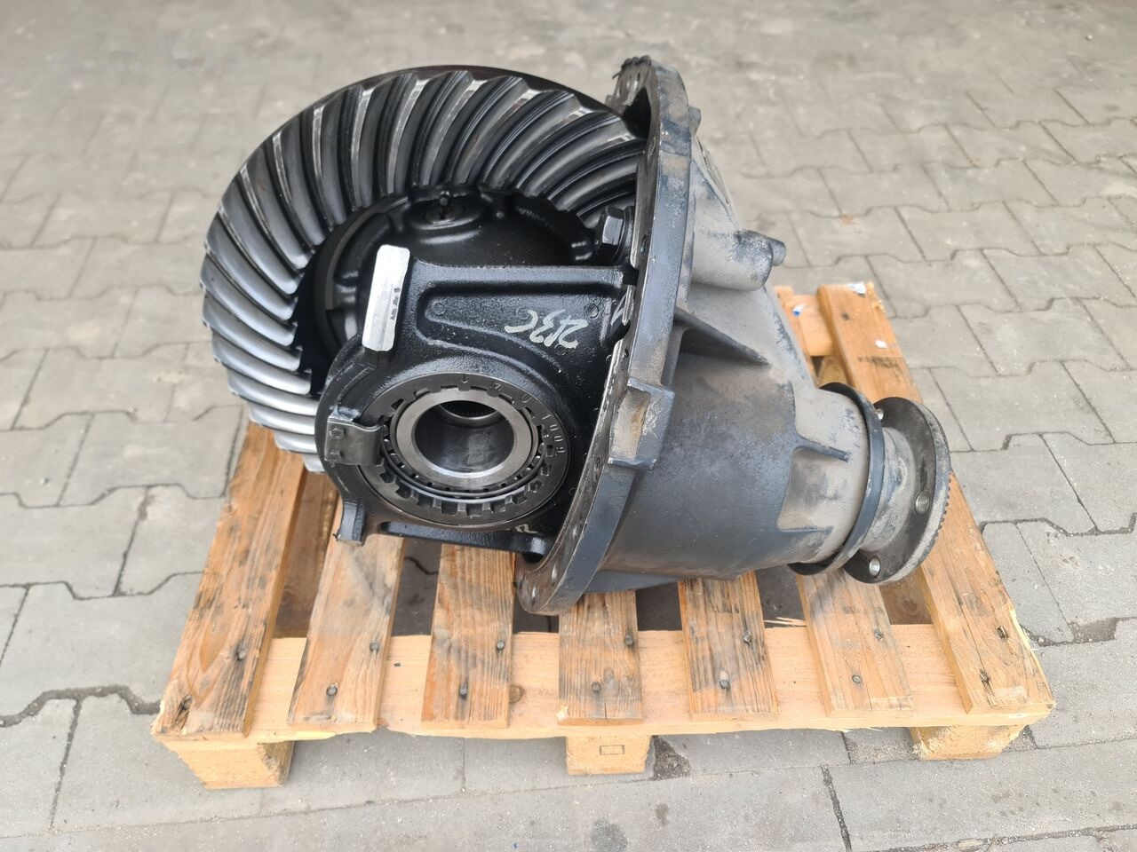 DIFFERENTIAL DIFF MS17X RSS1344C 1/529 5.29 37/7 RENAULT VOLVO - Différentiel pour Camion: photos 1 DIFFERENTIAL DIFF MS17X RSS1344C 1/529 5.29 37/7 RENAULT VOLVO - Différentiel pour Camion: photos 1
