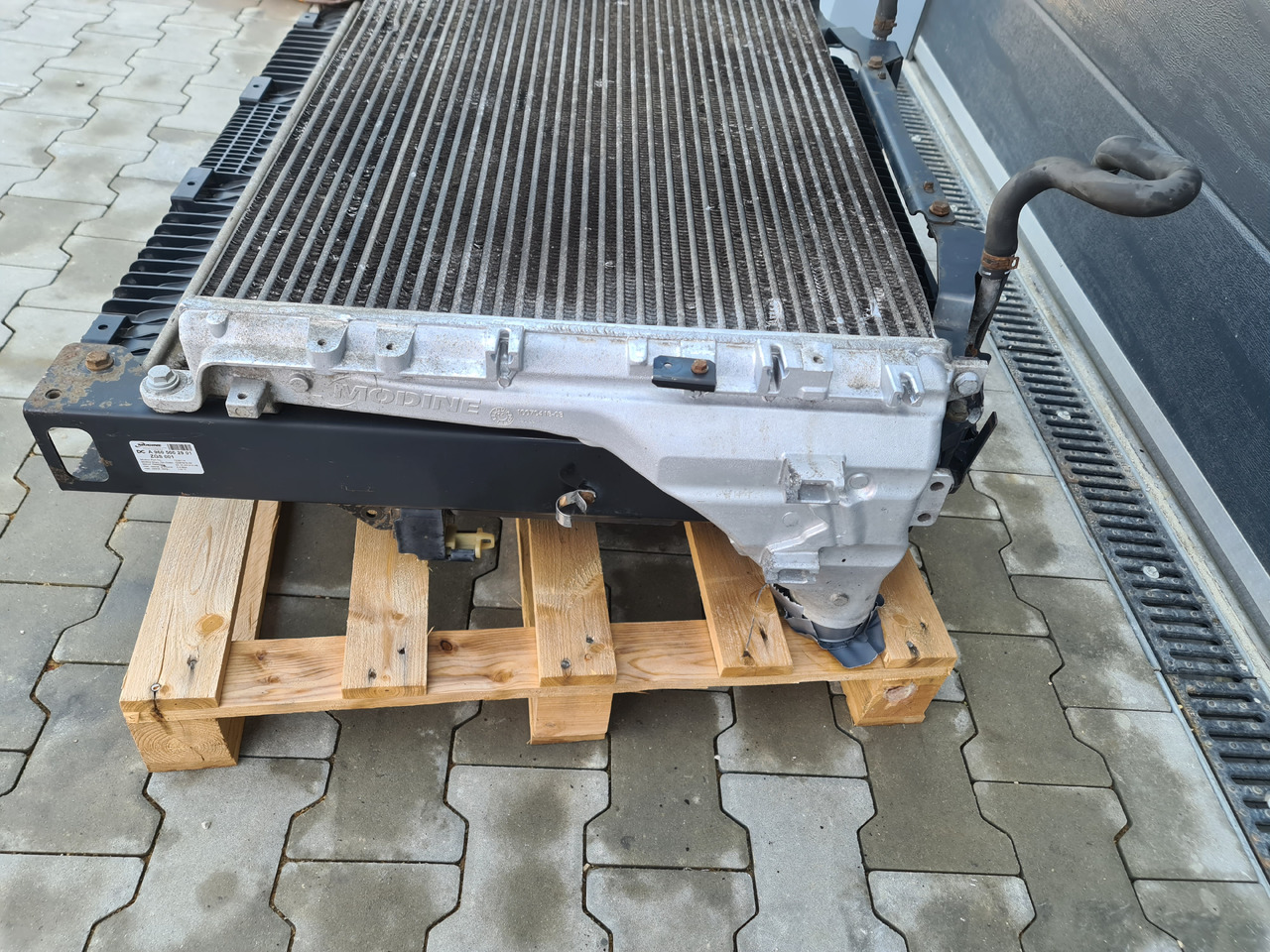 MERCEDES ATEGO ANTOS / EURO 6 / COOLER SET / INTERCOOLER / WATER COOLER / WORLDWIDE DELIVERY - Radiateur: photos 5 MERCEDES ATEGO ANTOS / EURO 6 / COOLER SET / INTERCOOLER / WATER COOLER / WORLDWIDE DELIVERY - Radiateur: photos 5