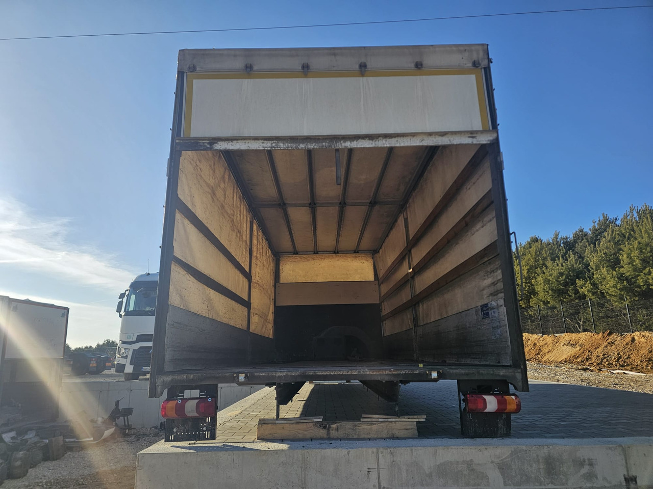 Carrosserie bâchee MERCEDES ATEGO / SPIER complete body + PALGINGER 1500kg ALU TAIL LIFT: photos 7