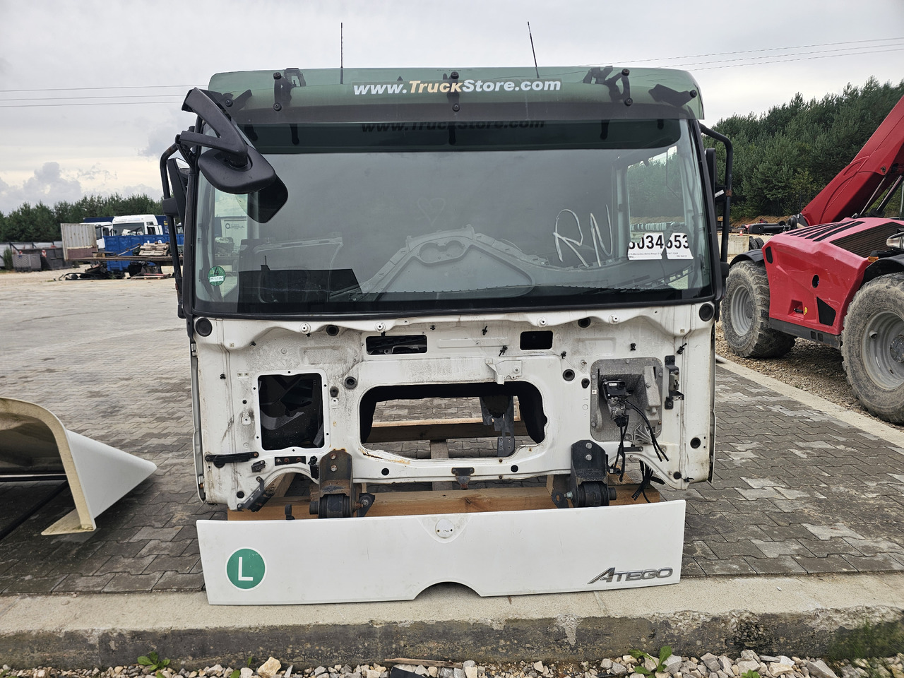 MERCEDES-BENZ ATEGO EURO 6 / CABINE - Cabine: photos 2 MERCEDES-BENZ ATEGO EURO 6 / CABINE - Cabine: photos 2