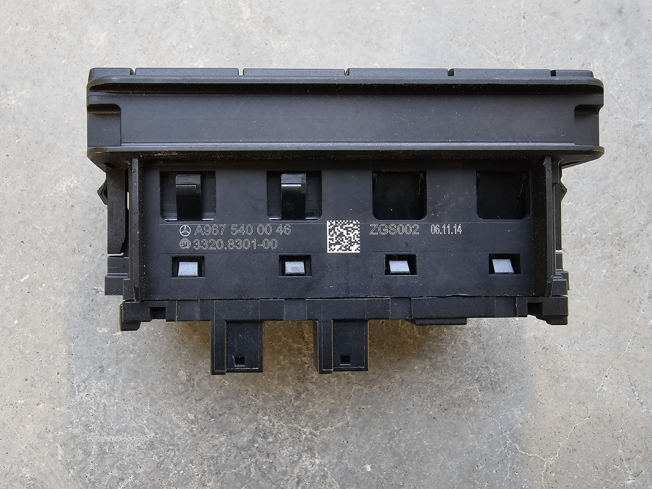MERCEDES-BENZ ATEGO EURO 6 / DASHBOARD SWITCH / VARIOUS TYPES / A9675400046 - Panel de instrumentos: photos 5 MERCEDES-BENZ ATEGO EURO 6 / DASHBOARD SWITCH / VARIOUS TYPES / A9675400046 - Panel de instrumentos: photos 5