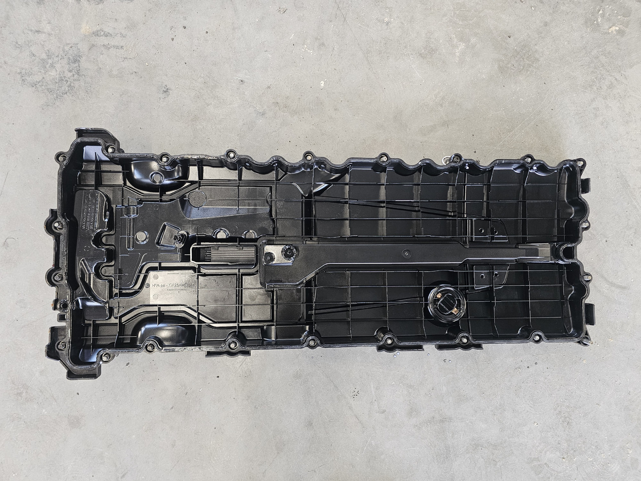 MERCEDES-BENZ ATEGO MP4 EURO 6 / OM936 / ENGINE COVER / A9360100930 - Moteur et pièces: photos 3 MERCEDES-BENZ ATEGO MP4 EURO 6 / OM936 / ENGINE COVER / A9360100930 - Moteur et pièces: photos 3