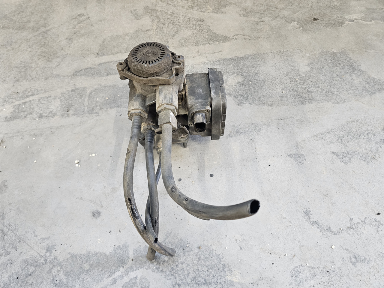 MERCEDES-BENZ MP4 / EBS VALVE / A0014311013 / K000920 - Valve de frein: photos 3 MERCEDES-BENZ MP4 / EBS VALVE / A0014311013 / K000920 - Valve de frein: photos 3