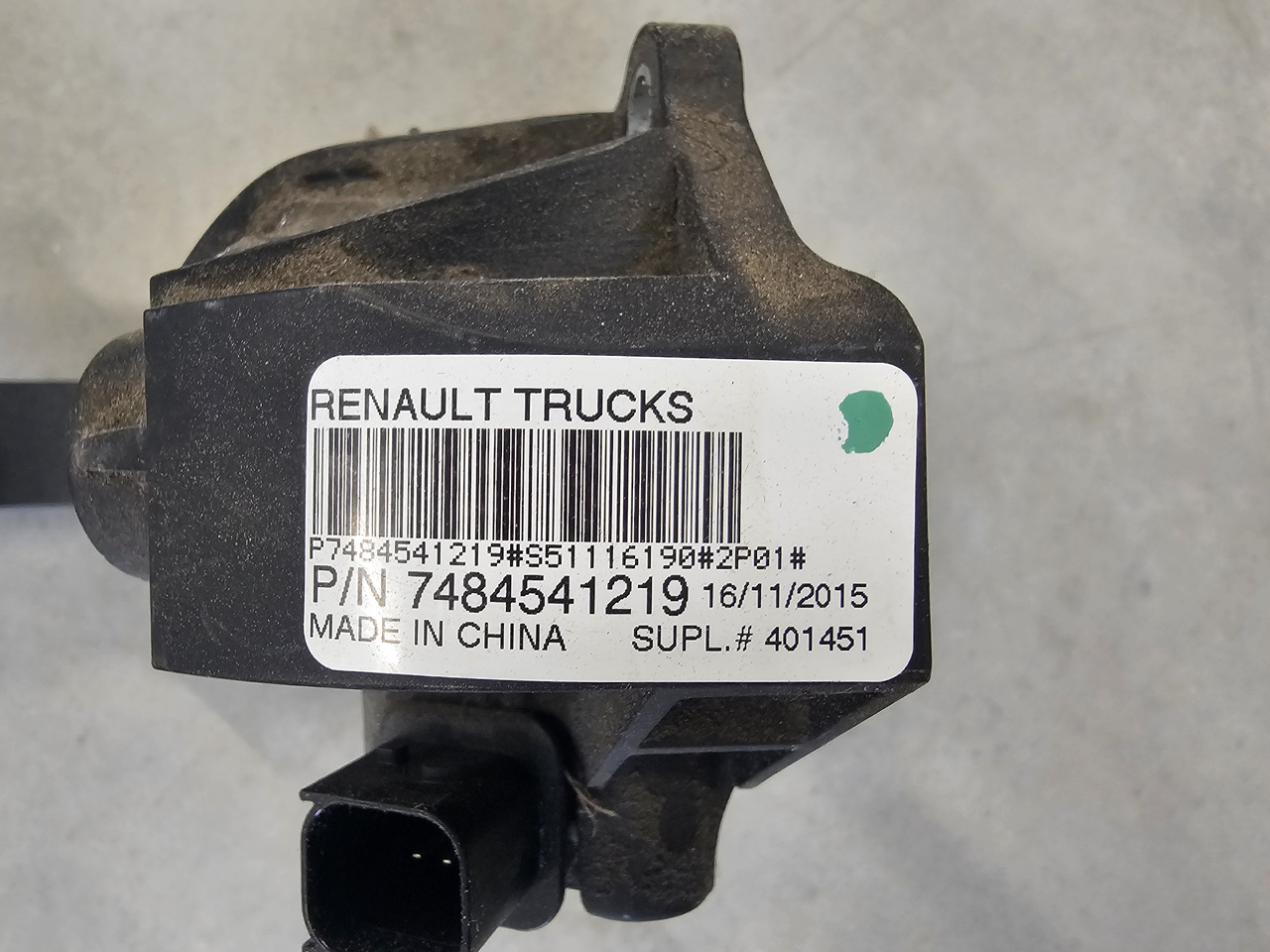 RENAULT RANGE T / ACCELERATE PEDAL / 7484541219 - Pédale: photos 4 RENAULT RANGE T / ACCELERATE PEDAL / 7484541219 - Pédale: photos 4