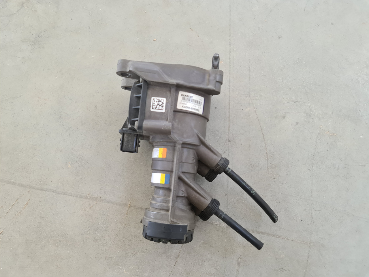RENAULT RANGE T / BRAKE VALVE / 21327357 - Valve de frein: photos 1 RENAULT RANGE T / BRAKE VALVE / 21327357 - Valve de frein: photos 1