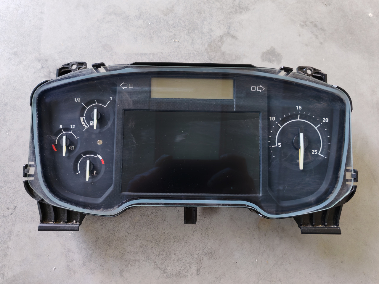 RENAULT RANGE T / DASHBOARD DISPLAY / 22224253 - Panel de instrumentos: photos 2 RENAULT RANGE T / DASHBOARD DISPLAY / 22224253 - Panel de instrumentos: photos 2