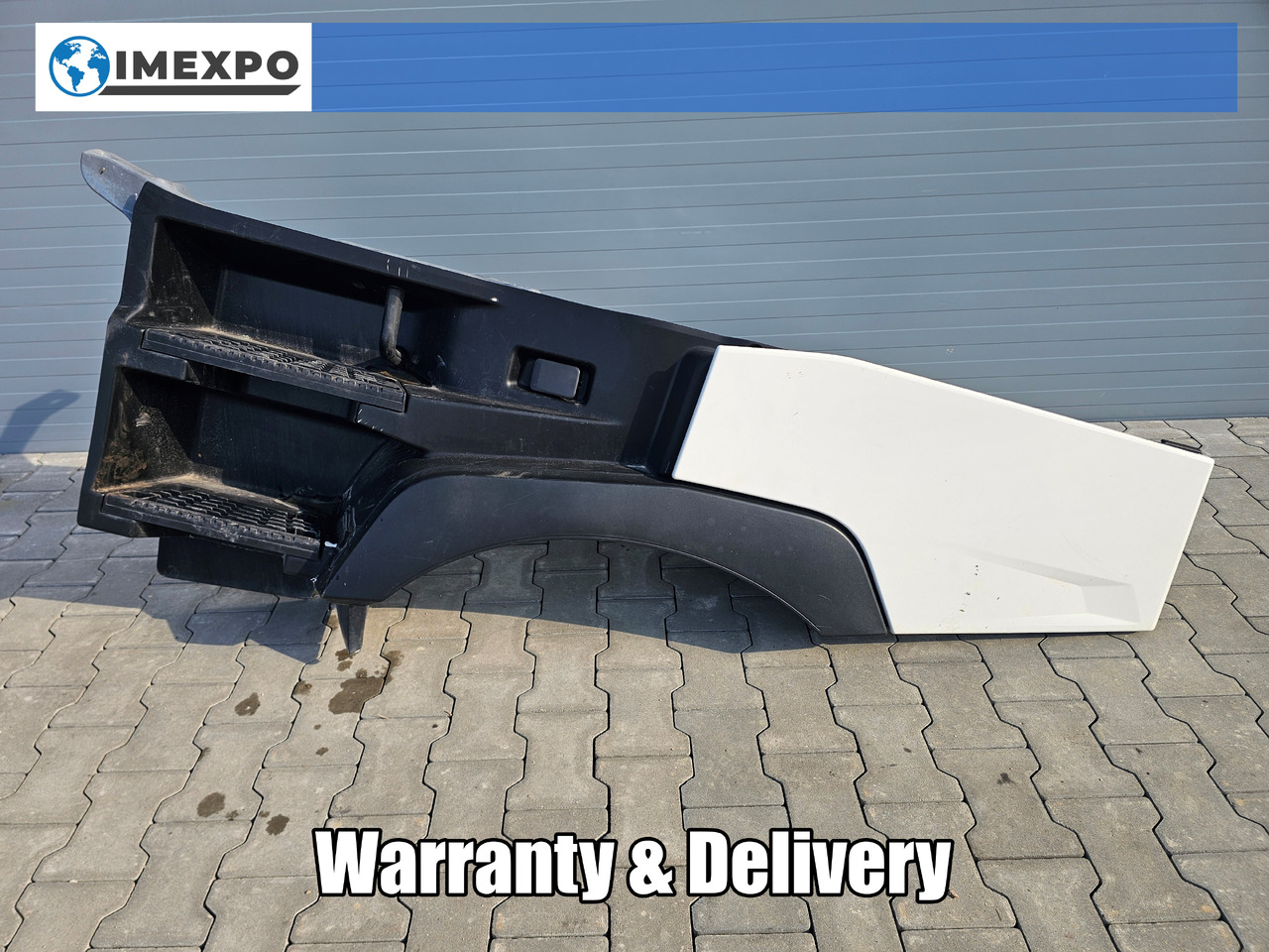 RENAULT RANGE T / HIGH CAB / LEFT FOOTSTEP / 82244459 - Marchepied: photos 1 RENAULT RANGE T / HIGH CAB / LEFT FOOTSTEP / 82244459 - Marchepied: photos 1