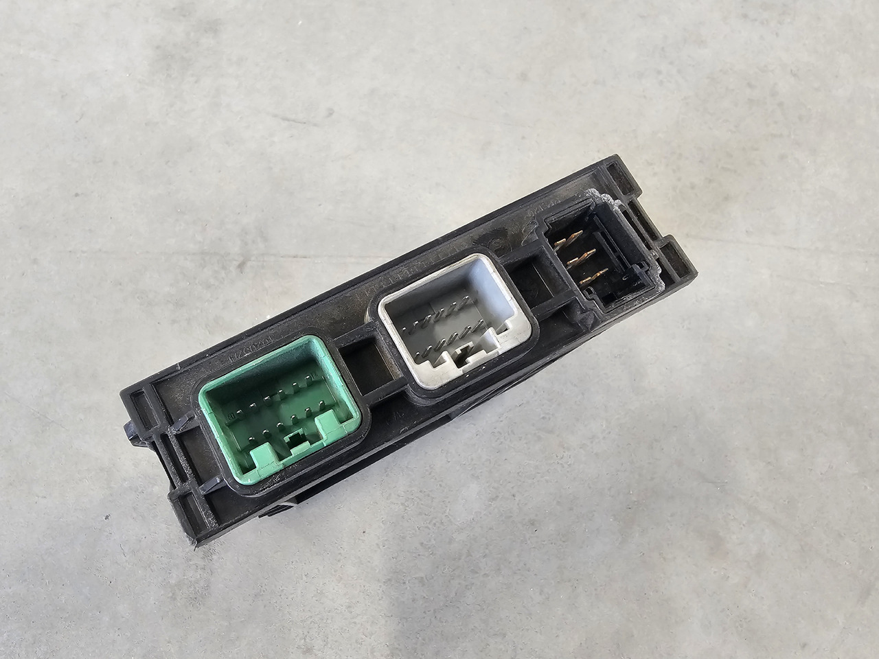 Bloc de gestion RENAULT RANGE T / PDM DOOR CONTROL UNIT: photos 6