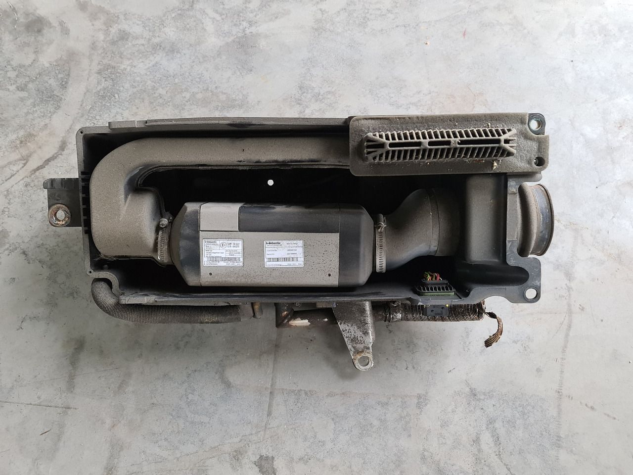 RENAULT RANGE T / WEBASTO AIR TOP EVO 2000 - Chauffage/ Ventilation: photos 2 RENAULT RANGE T / WEBASTO AIR TOP EVO 2000 - Chauffage/ Ventilation: photos 2