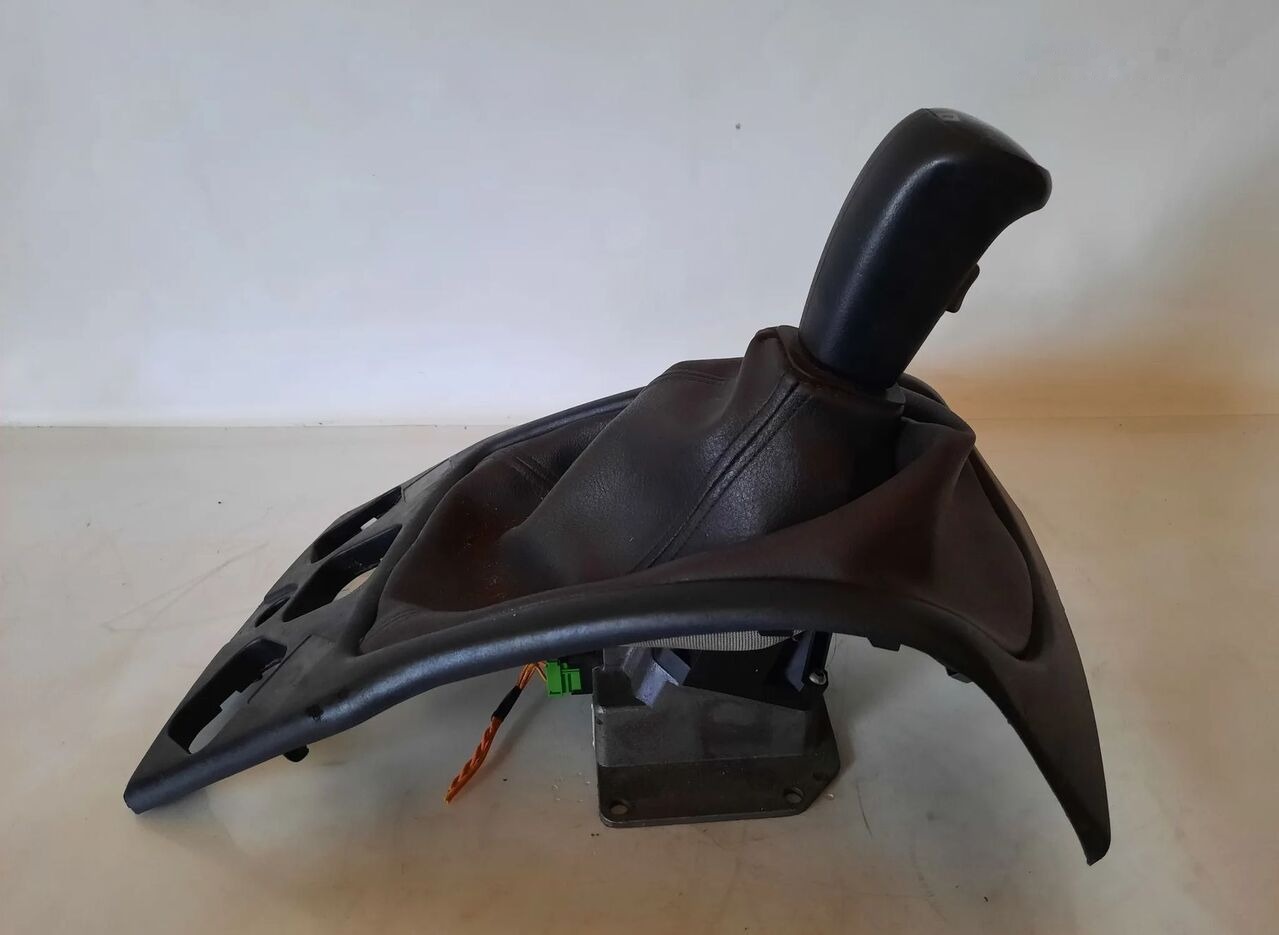 Renault Joystick lewarek zmiany biegów RENAULT MAGNUM DXI 12 Renault truck - Boîte de vitesse pour Camion: photos 1 Renault Joystick lewarek zmiany biegów RENAULT MAGNUM DXI 12 Renault truck - Boîte de vitesse pour Camion: photos 1
