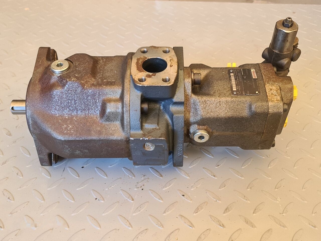 Rexroth D-72160 HORB - Pompe hydraulique pour Camion: photos 3 Rexroth D-72160 HORB - Pompe hydraulique pour Camion: photos 3