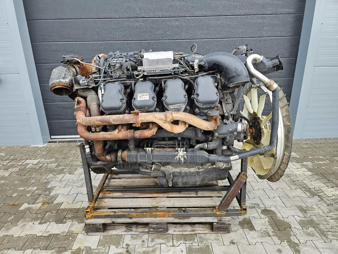 SCANIA R580 / DC16 102 V8 / EURO 6 / COMPLETE ENGINE - Moteur: photos 1 SCANIA R580 / DC16 102 V8 / EURO 6 / COMPLETE ENGINE - Moteur: photos 1
