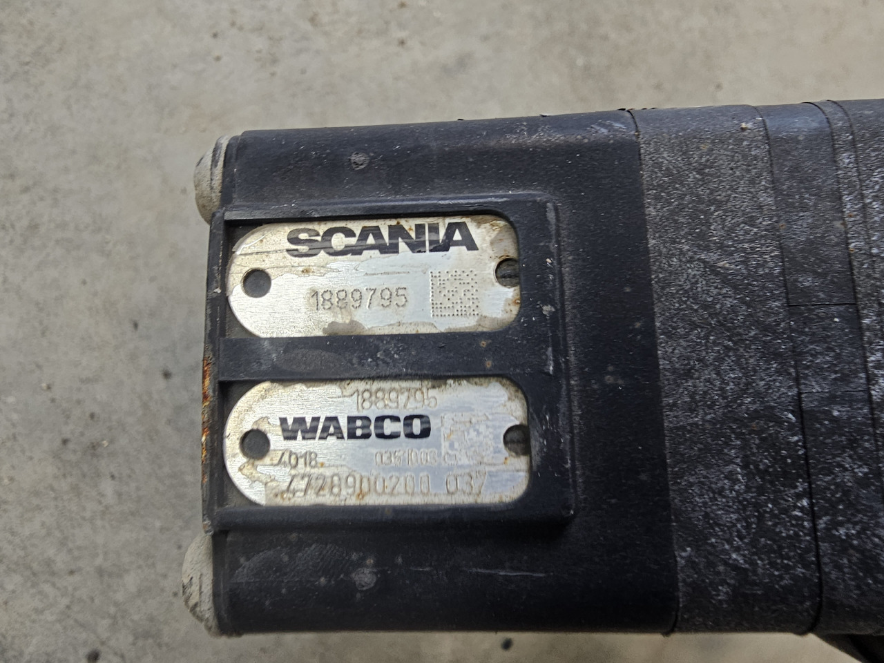 SCANIA S, R, P, G / ECAS CONTROL VALVE / 1889795 - Valve de frein: photos 4 SCANIA S, R, P, G / ECAS CONTROL VALVE / 1889795 - Valve de frein: photos 4