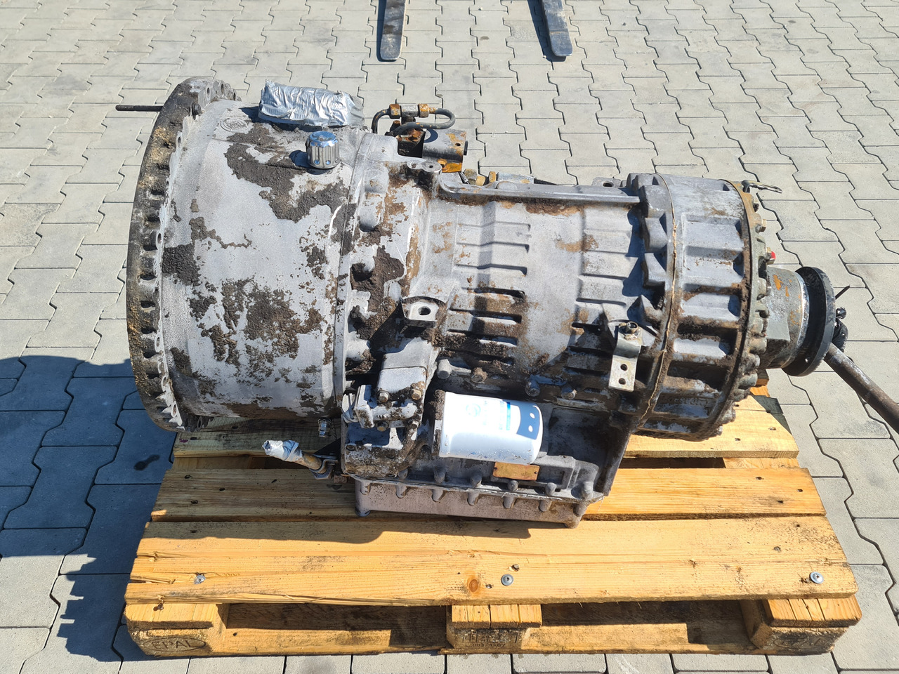 VOLVO FH FM GEARBOX / VT1906PT / POWERTRONIC / WORLDWIDE DELIVERY - Boîte de vitesse: photos 4 VOLVO FH FM GEARBOX / VT1906PT / POWERTRONIC / WORLDWIDE DELIVERY - Boîte de vitesse: photos 4