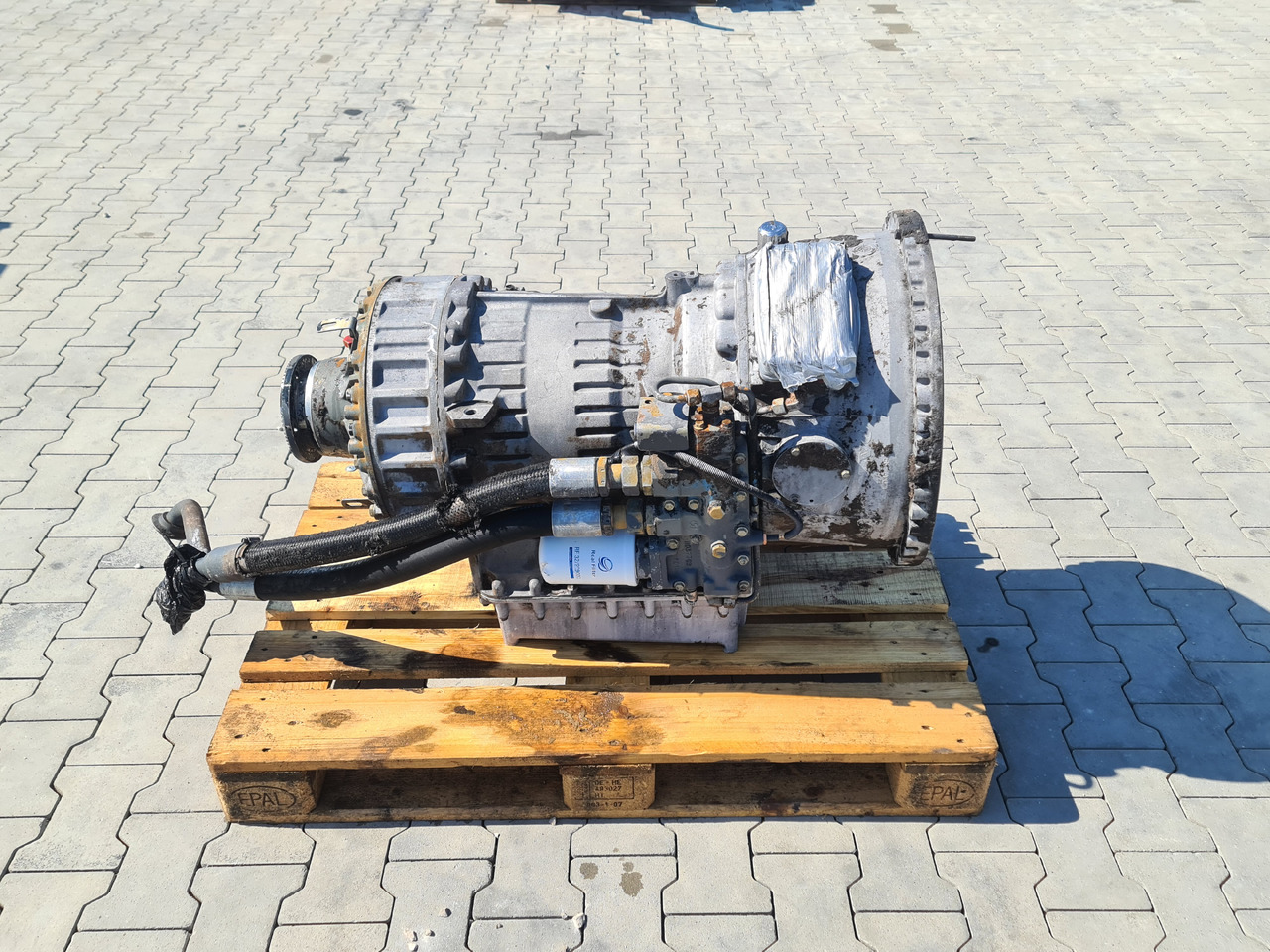 VOLVO FH FM GEARBOX / VT1906PT / POWERTRONIC / WORLDWIDE DELIVERY - Boîte de vitesse: photos 1 VOLVO FH FM GEARBOX / VT1906PT / POWERTRONIC / WORLDWIDE DELIVERY - Boîte de vitesse: photos 1